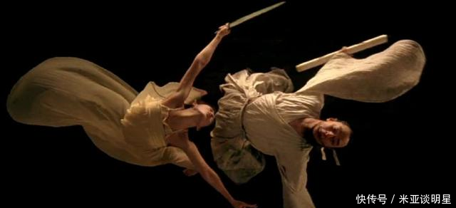 章子怡演《夜宴》拒绝替身真空上阵,一劈到底