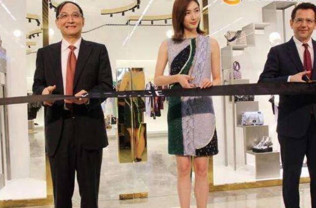 演员江疏影英语好到做英国首相的翻译?!全程陪