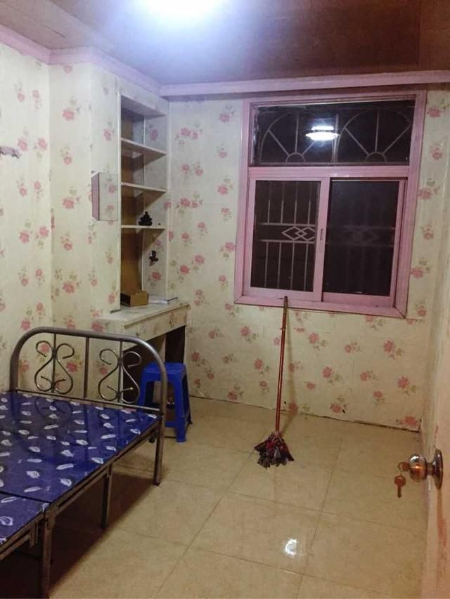 九零后女孩把出租屋改装后,免了一年房租!