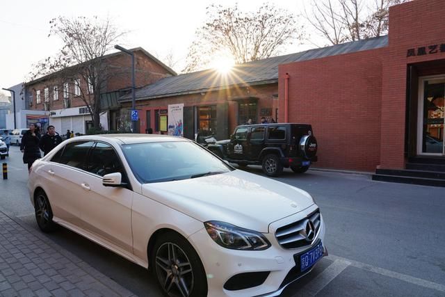 万元买支套机头?索尼FE24-105mm F4镜头评