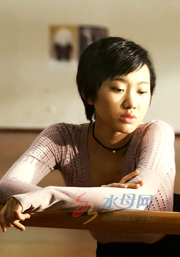 记者采访《秘果》邹元清:《秘果》是我的第一