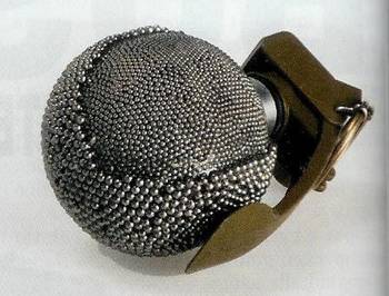 一颗手雷里有100颗到2700颗钢珠,大家相信吗