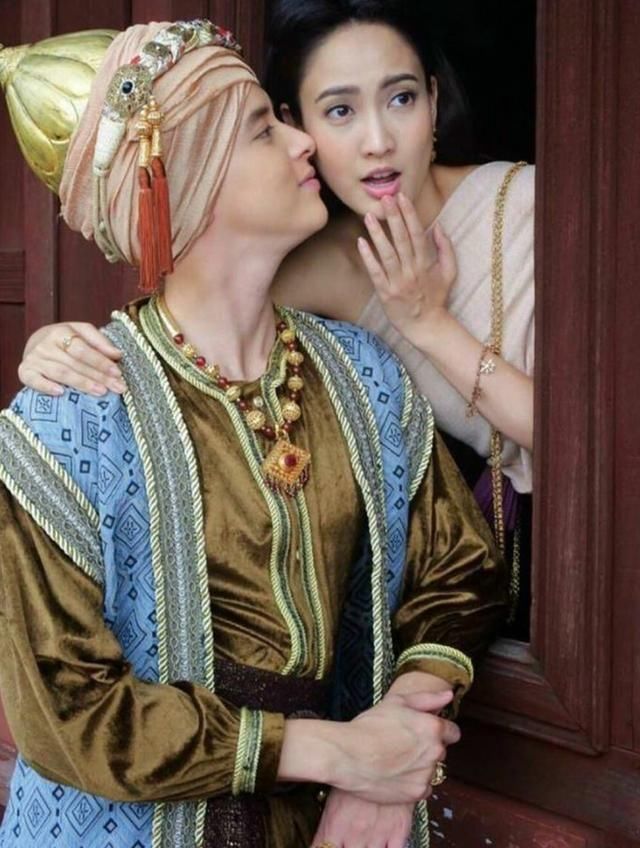 三少道妹新剧将接档《天生一对》,《同一片天