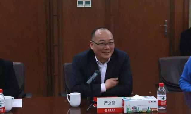 招商银行武汉分行与新海天资本敦信控股签订战