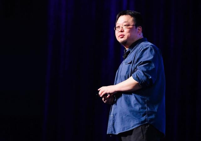 锤子发布会再次翻车,网友调侃:TNT工作站落后