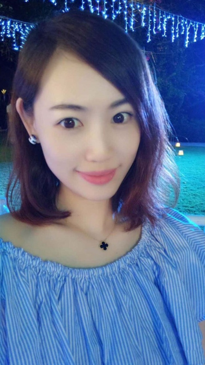 之前相亲节目《非诚勿扰》出现了一个女孩,女孩还没有露面,男嘉宾的24