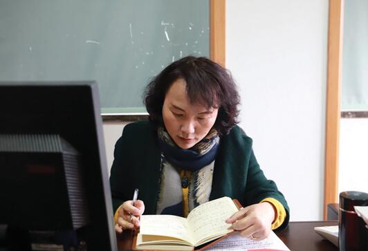 【中国梦实践者】“岛上校长”翁丽芬:把青春和热情留给海岛教育 【中国梦实践者】“岛上校长”翁丽芬:把青春和热情留给海岛教育