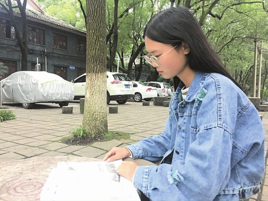 人小志气大 14岁女孩入读西华师大