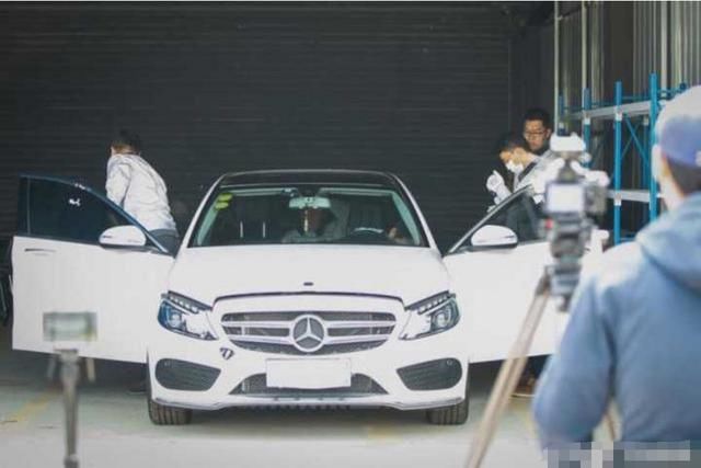 奔驰失控门事件新进展,奔驰方陪同检测!车主