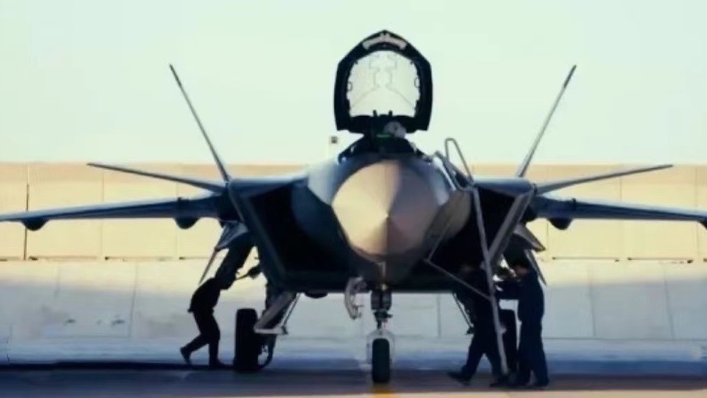 长知识！歼-２０的“安全密码”原来都藏在这个履历本里