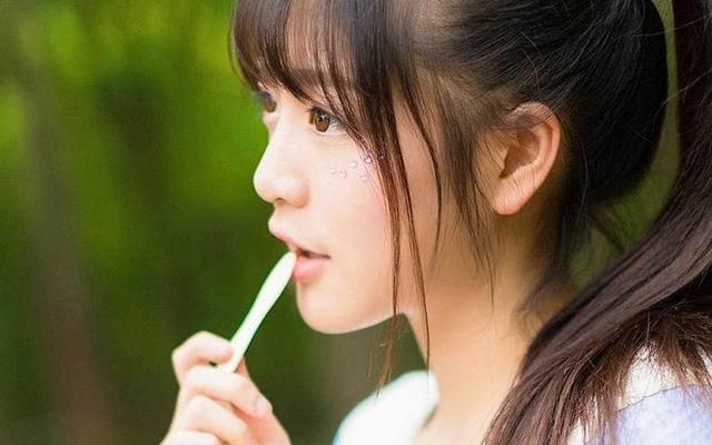 女生嘴巴有这3个特征,才是完美嘴型,特别第1