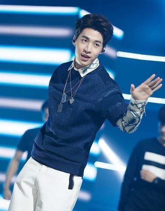 人民网3月8日讯 韩国歌手henry的个人单曲《我该怎么办》将通过各大