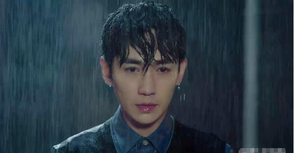 男星淋雨戏,朱一龙鹿晗张艺兴秦俊杰都很真实