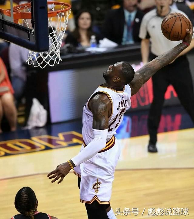 篮球和足球哪个更赚钱?詹姆斯c罗告诉你答案