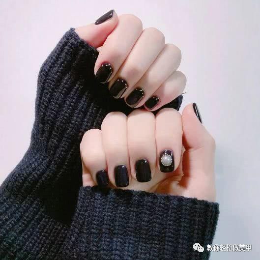 指甲短小,过年应该做什么美甲?