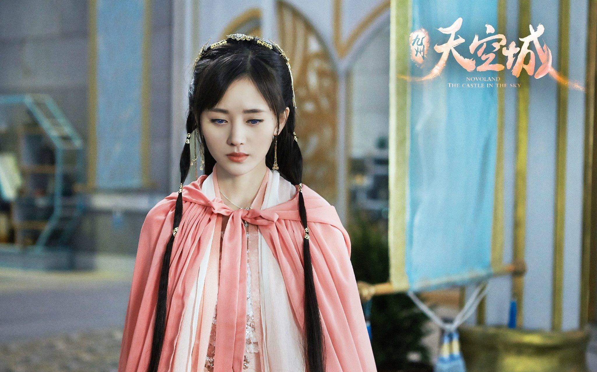 在电视剧《九州天空城》中关晓彤扮演的易茯苓古装造型相当美,一度被