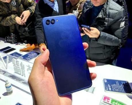 小米8和荣耀V10相比哪个值得买?手机测评分享