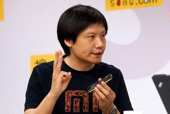 雷军一句话被老外打脸,马云完美救场