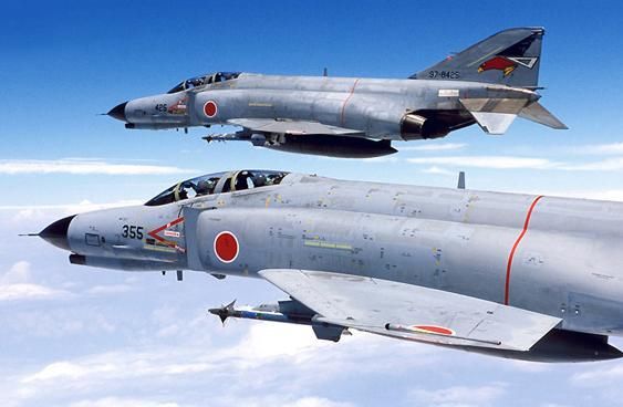 日本70多架F4战机,已经使用了40年,为何还不退