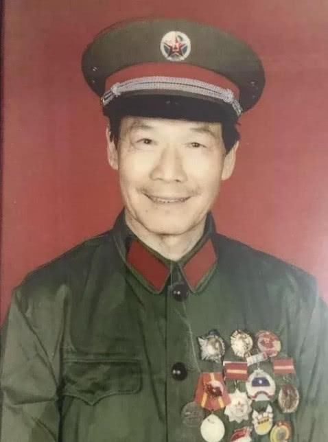 为什么崔永元什么话都敢说?原来他的父亲有这