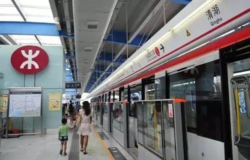 深圳地铁再现踩踏 情况雷同值得反思 深圳地铁再现踩踏 情况雷同值得反思