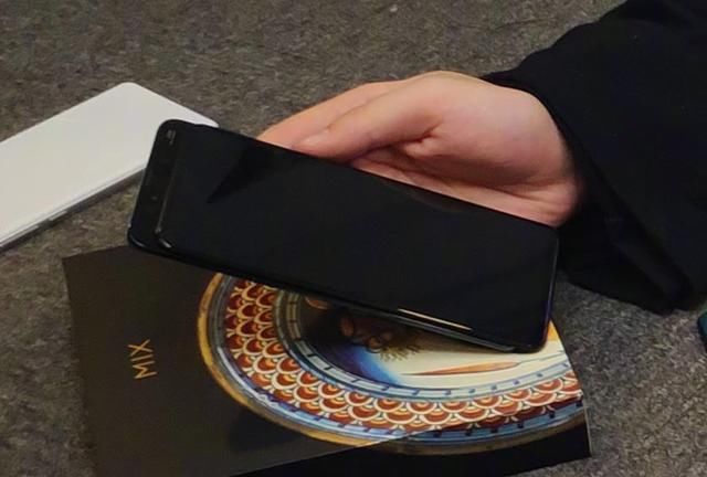 全新操作!小米MIX3解锁打开笔记本,网友:这个