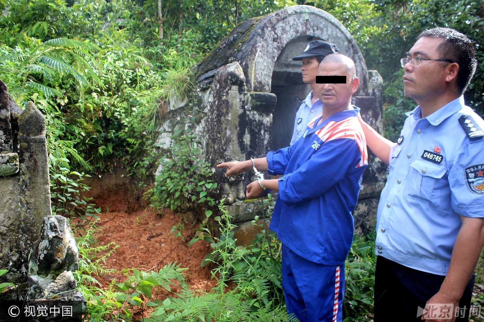 云南保山破获一盗墓团伙 五人组团盗挖古墓47起 云南保山破获一盗墓团伙 五人组团盗挖古墓47起