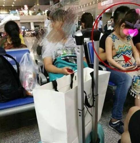 南京南站猥亵女童案嫌犯被批捕:涉嫌猥亵儿童罪