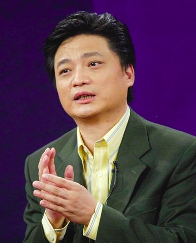 连王健林都撕的冯小刚,为何就不敢怼崔永元?