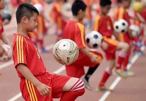 教育部发文继续支持外籍足球教练来华任教,并