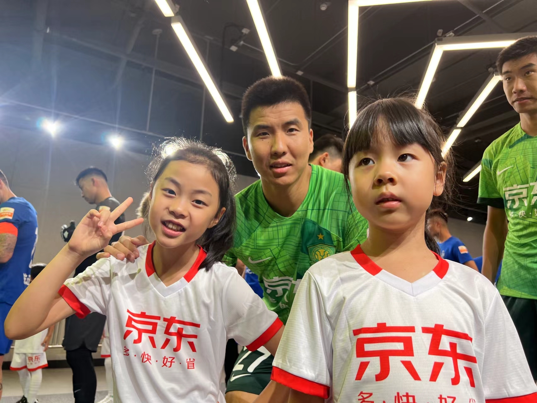 工体小球童第一次看到几万人_北京时间