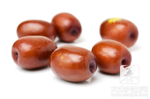 蒲公英枸杞红枣泡水