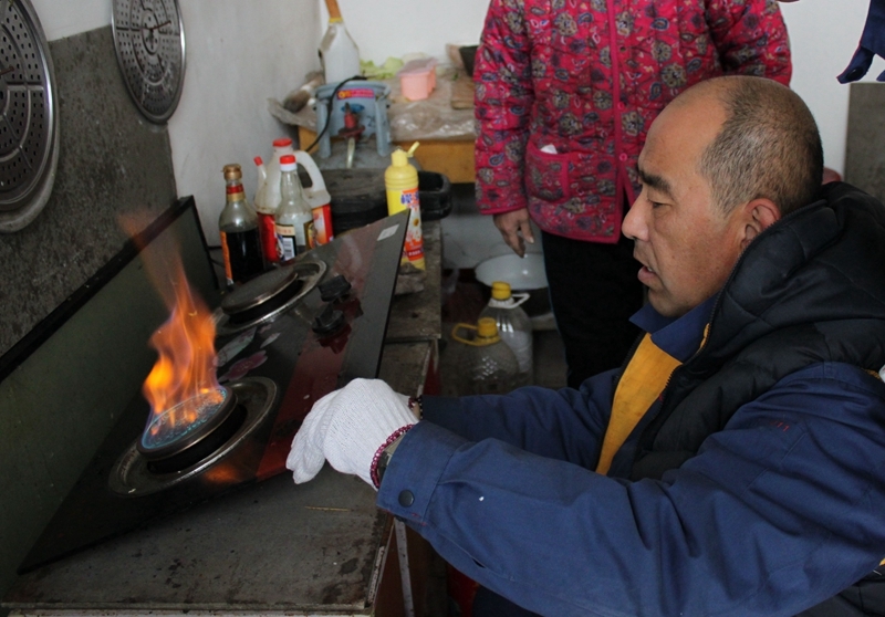 韩金忠:用爱心赢得万家燃气用户口碑 韩金忠:用爱心赢得万家燃气用户口碑