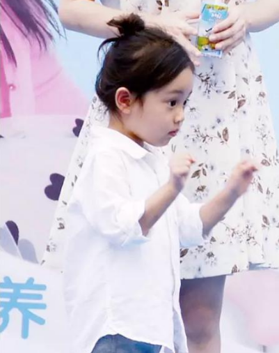 当女汉子甜馨遇上情敌张婉儿,两人不相上下,网