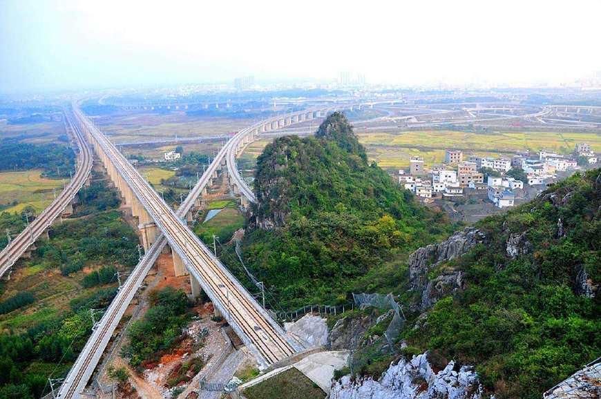 西安到贵阳的高铁,可以走直线为啥偏要先绕到