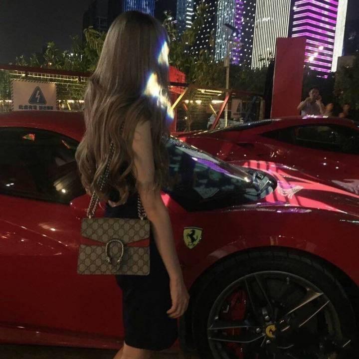 二十岁美女便能开跑车,我们的3000月薪能买什么车?