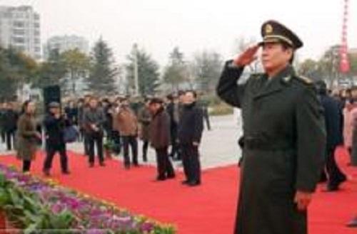 老军人隐姓埋名30余载,子女借钱为他治病,身份