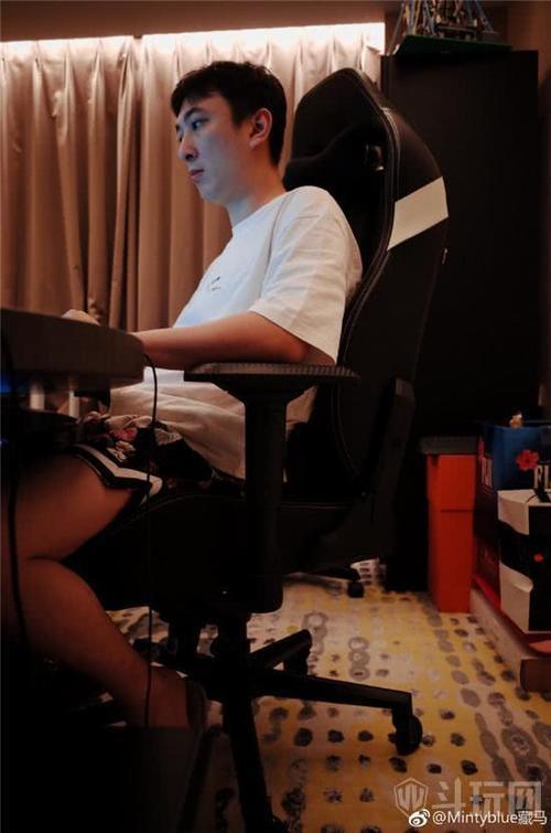 老板亲自下场!IG王校长注册LPL职业选手,成功