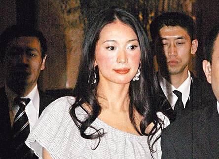 那英三大爱好:抽烟、喝酒、假唱,网友:真够毒的