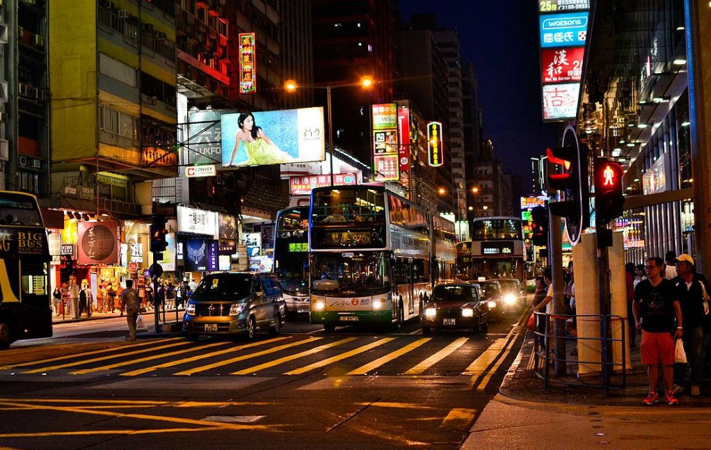香港普通人一个月工资有多少?看了这样的工资