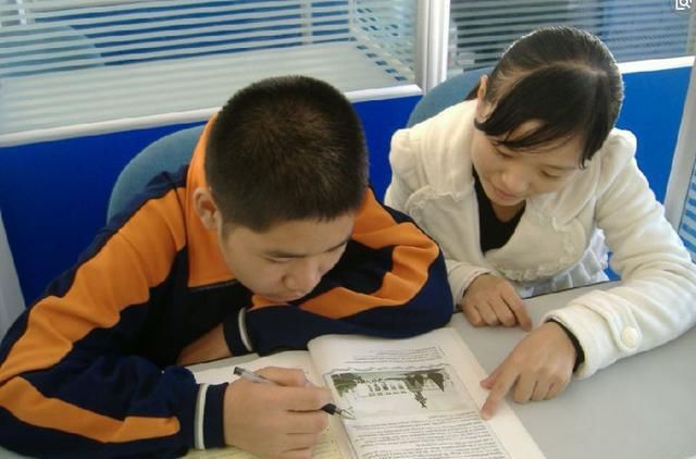 高考:孩子高中考不上该怎么办?要选择复读吗?