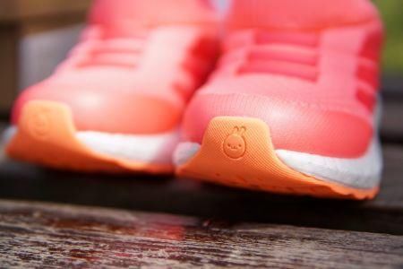 小米生态链爆米花运动鞋测评:做工、脚感堪比