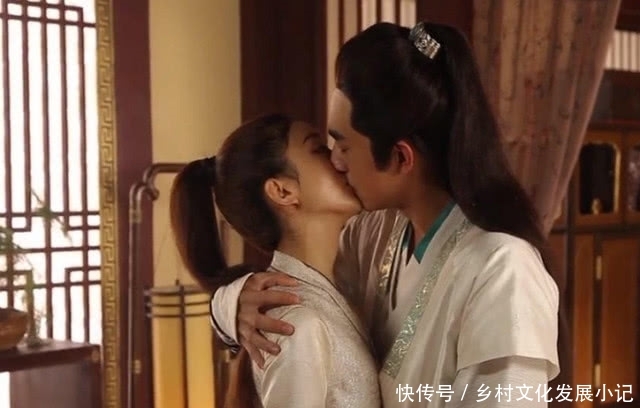 Zhao Liying kisses 4 when pass male stars, graph p