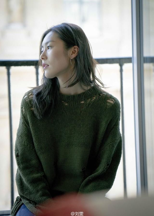 大表姐刘雯私服简直是女孩冬日穿搭的教课级示