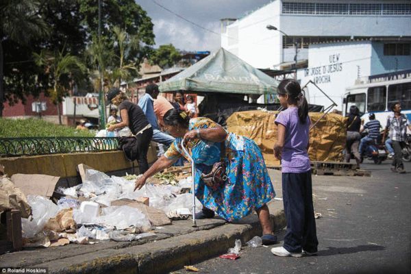 陷入经济泥淖的委内瑞拉:富人和穷人的生活