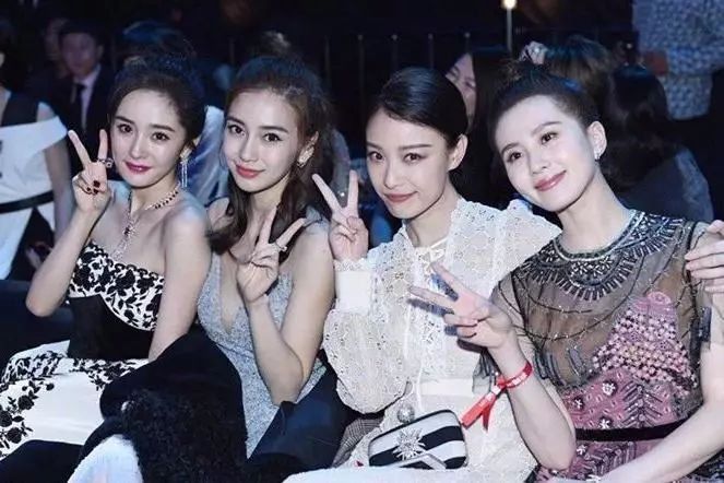 娜扎的乌龟颈竟比杨幂还严重?长得好看却没有