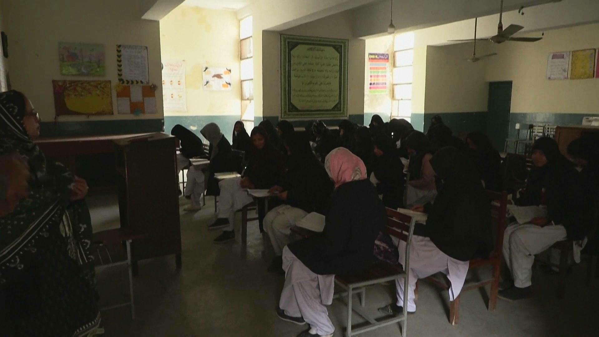 大规模停电过后 巴基斯坦开始恢复供电 大规模停电过后 巴基斯坦开始恢复供电