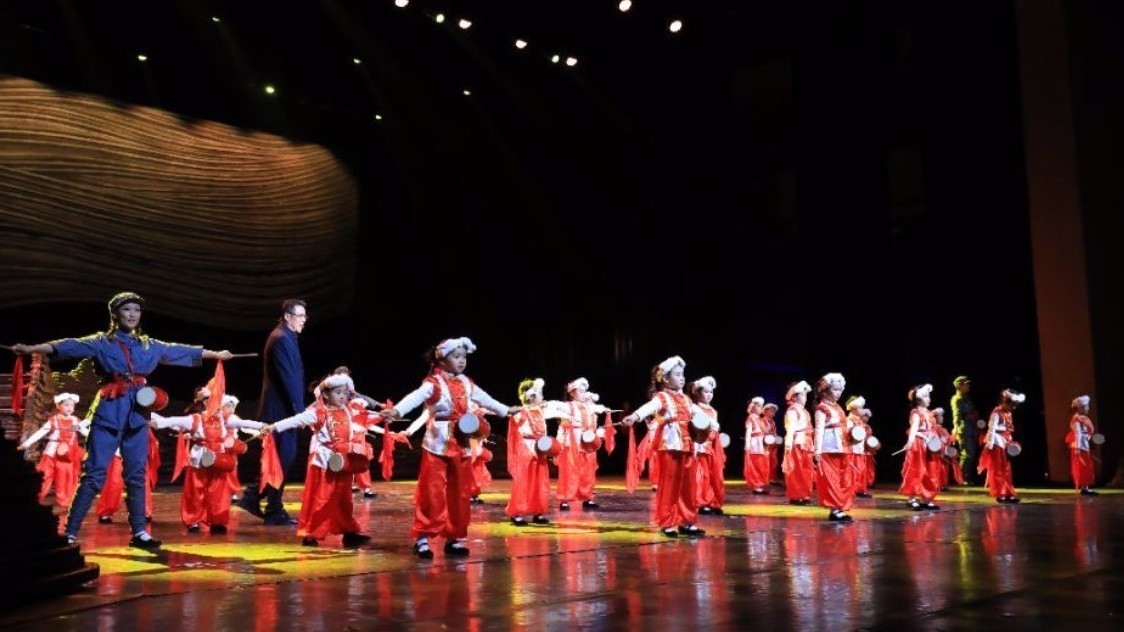 北京海淀大型红色献礼剧目《马背摇篮》上演