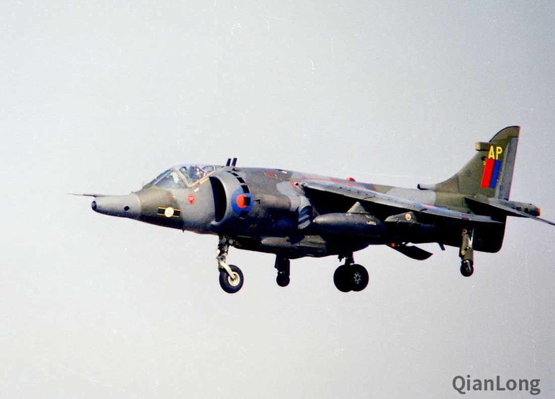 在德国演习的英国猎兔狗垂直起降战斗机 垂直