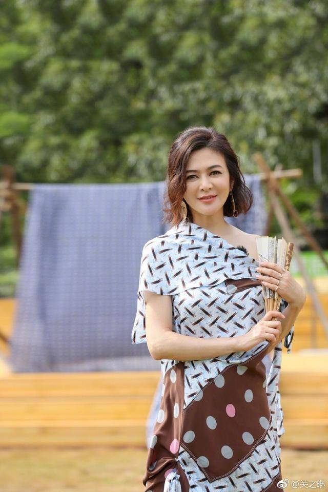 关之琳不再拍真人秀:没得睡没得吃,太辛苦了!